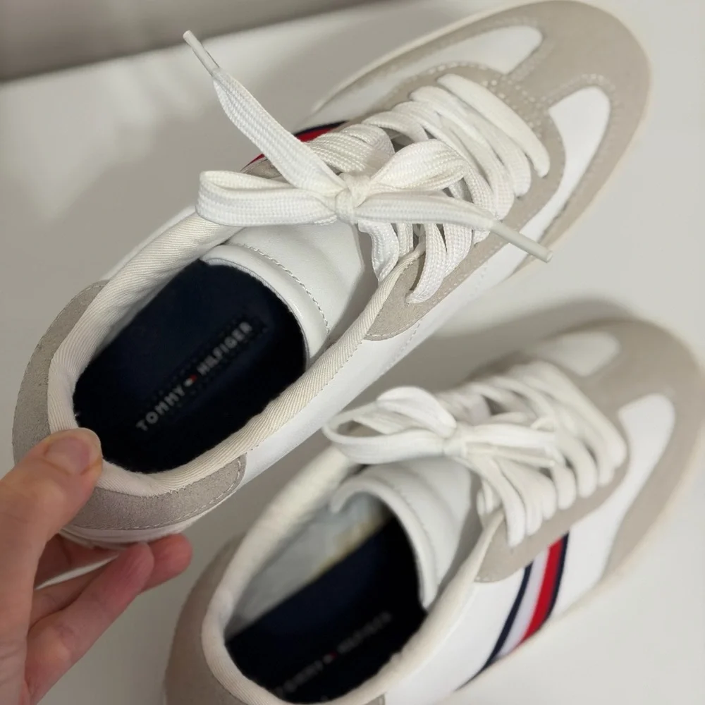 Tommy Hilfiger white women sneakers - Picture 4 of 5
